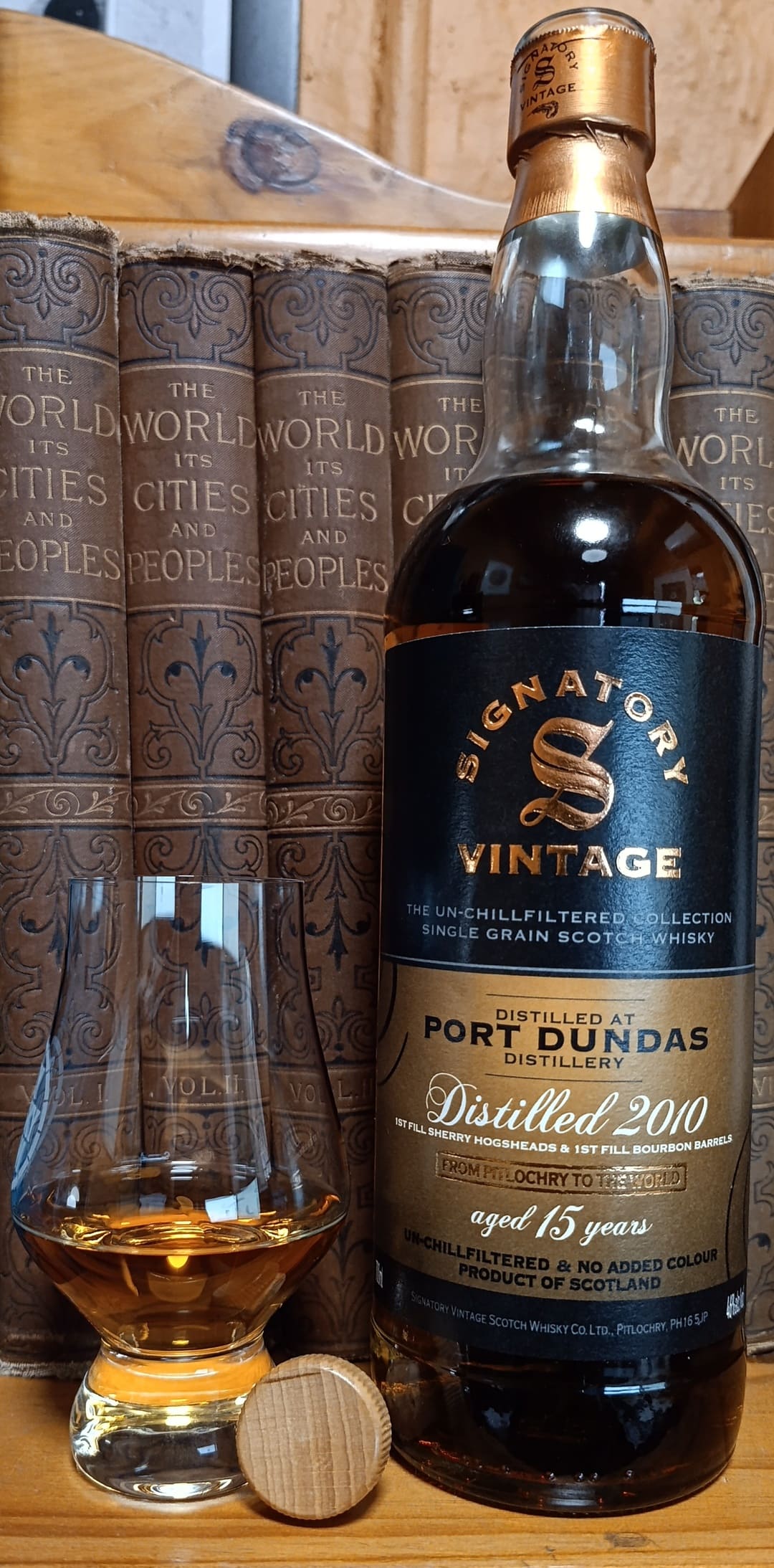 Signatory Vintage Port Dundas 15 Year Old, distilled 2010